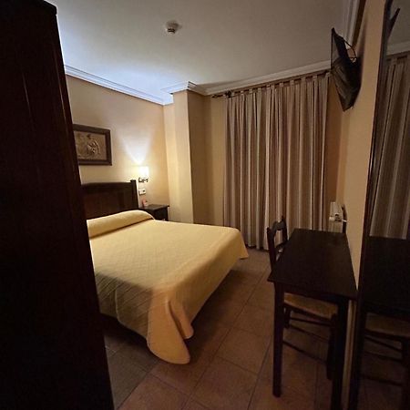 Hostal Restaurante Morote Cano Lezuza Kültér fotó