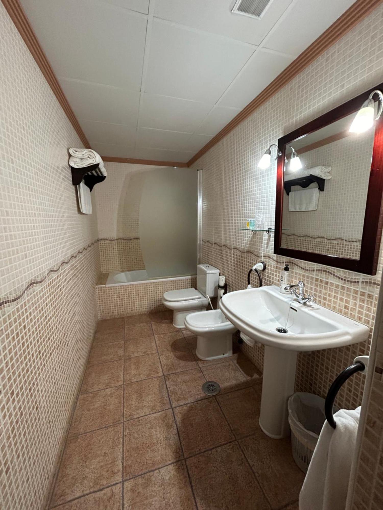 Hostal Restaurante Morote Cano Lezuza Kültér fotó