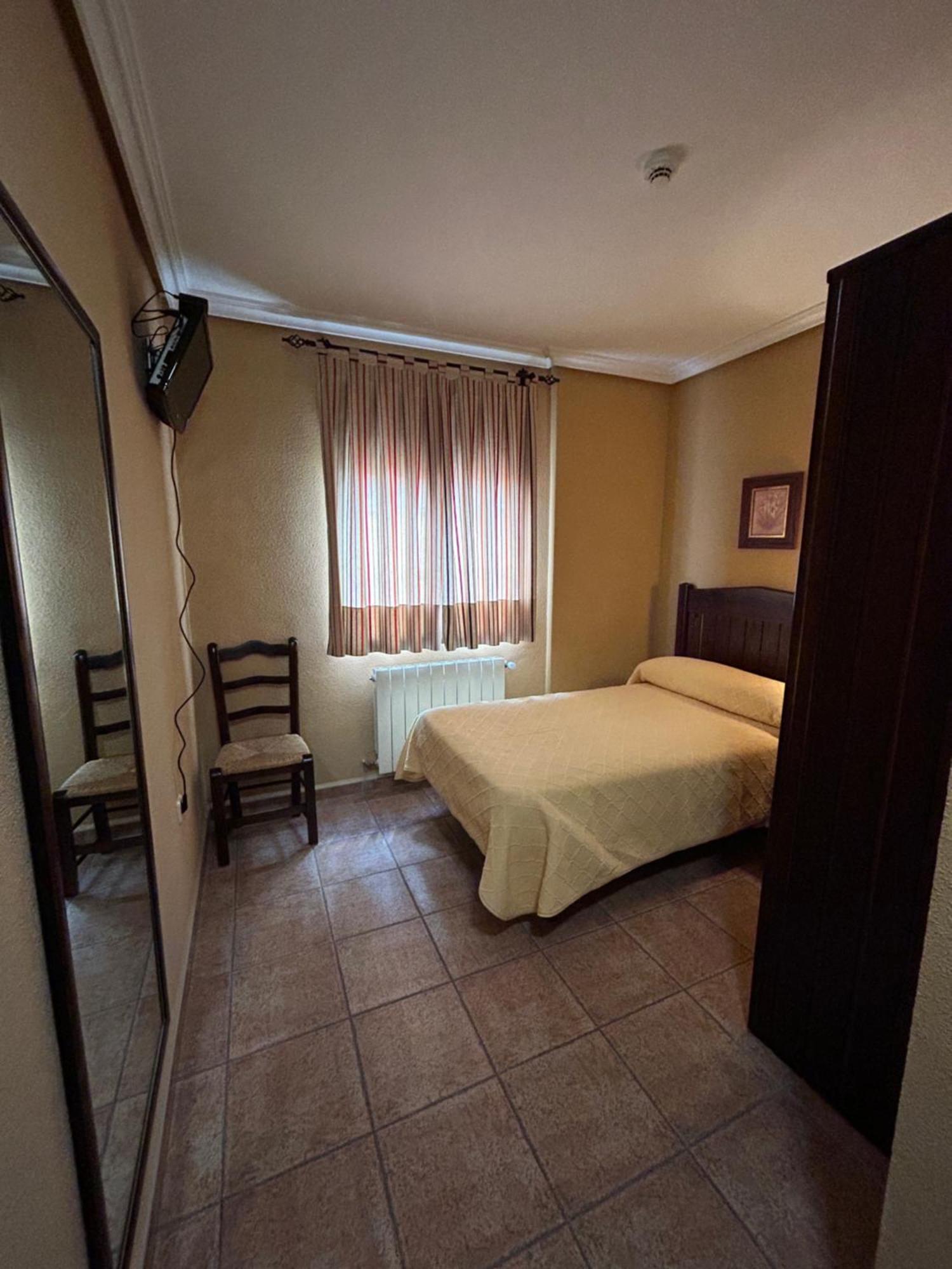 Hostal Restaurante Morote Cano Lezuza Kültér fotó