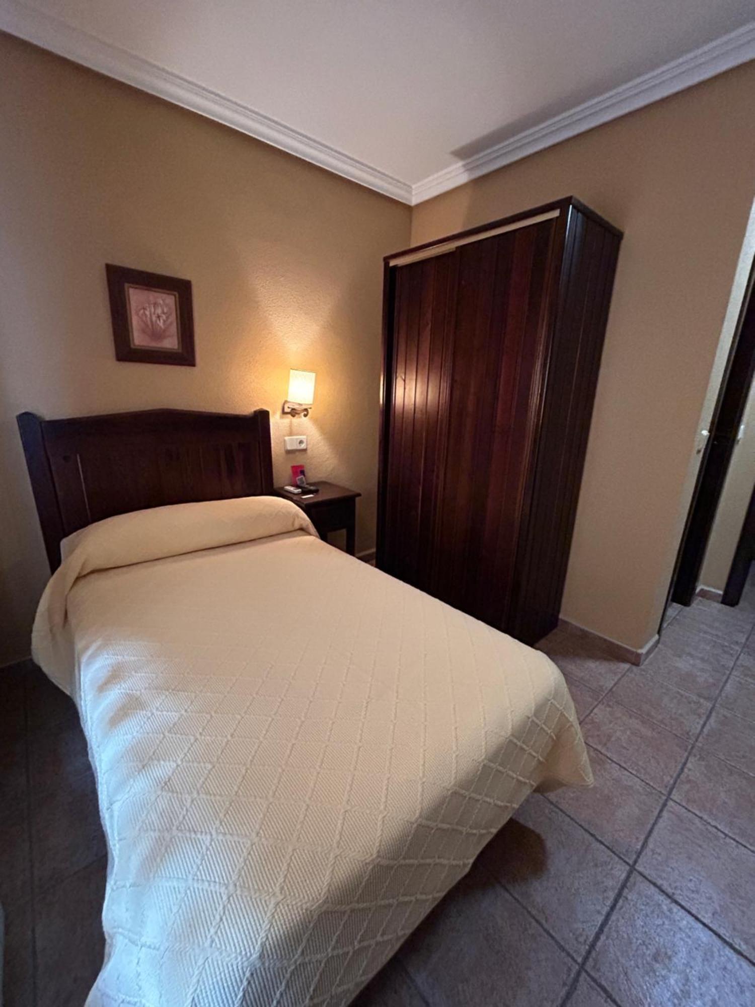 Hostal Restaurante Morote Cano Lezuza Kültér fotó